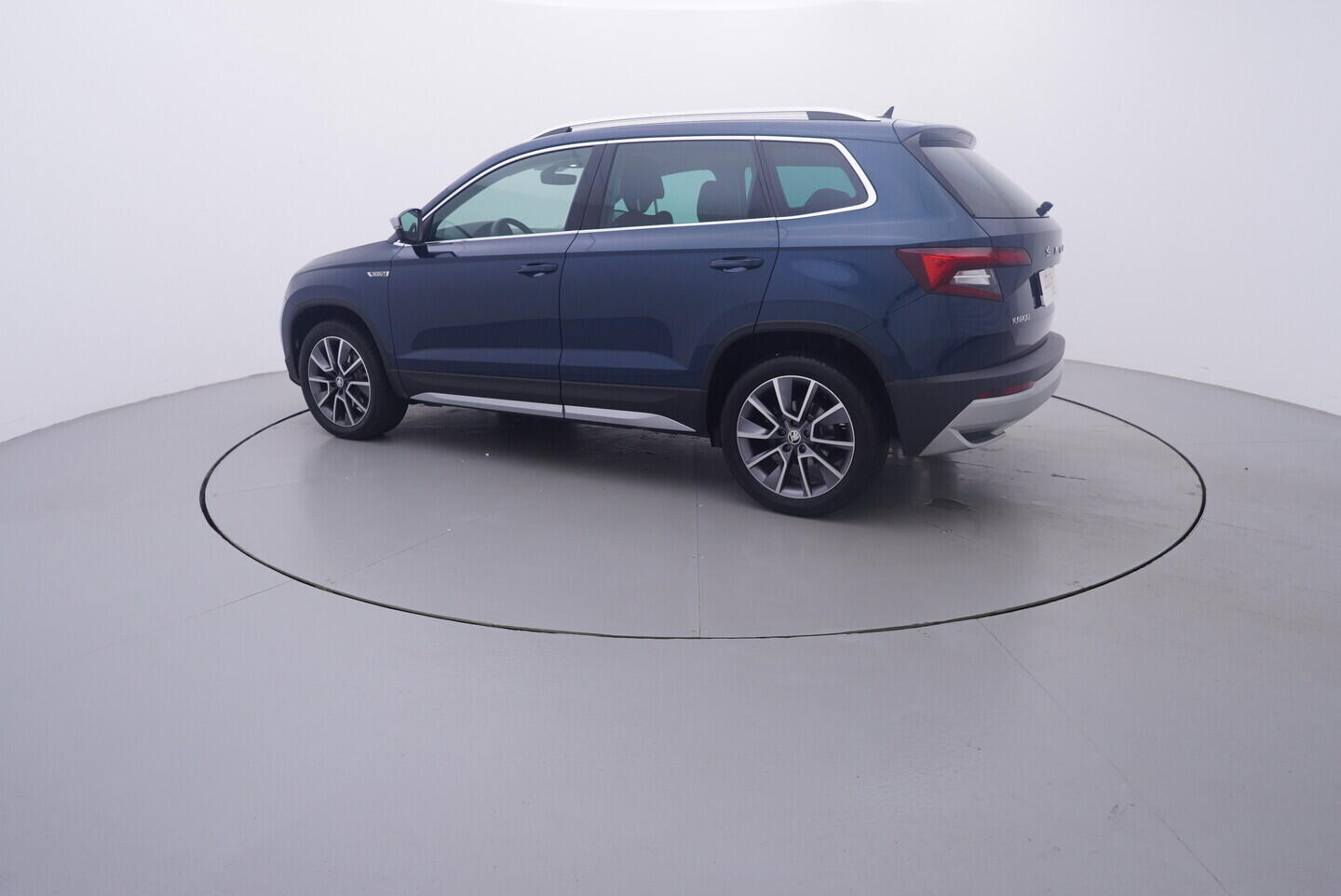 OV190V11143_12.webp_KAROQ Scout 2.0 TDI 110 kW automat, DPH