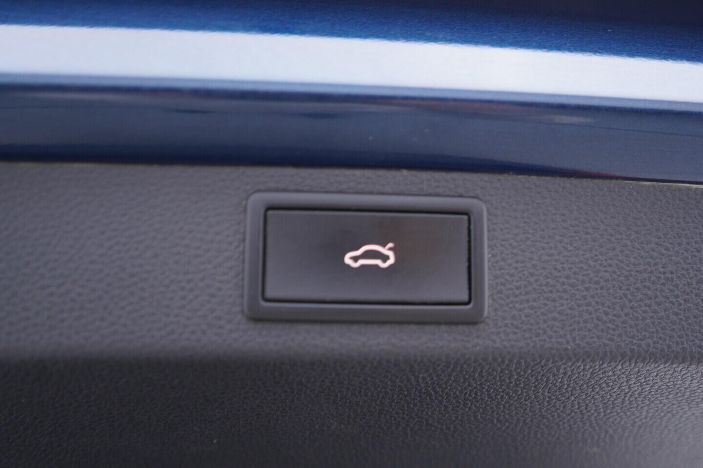 OV190V11143_42.webp_KAROQ Scout 2.0 TDI 110 kW automat, DPH