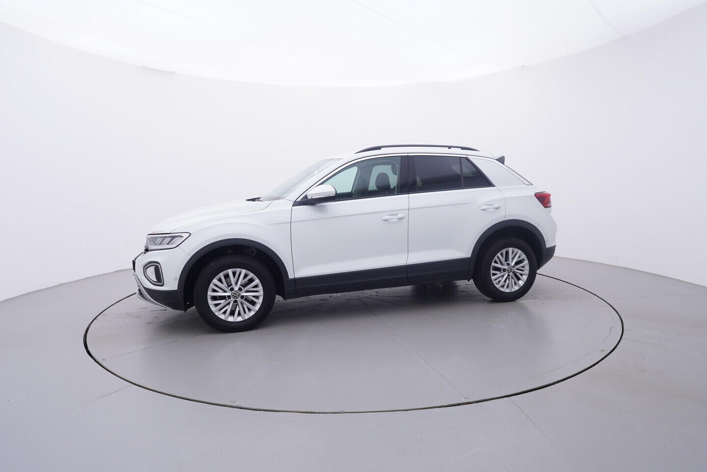 OV190V11145_11.webp_T-ROC Life 1.5 TSI 110 kW automat, DPH