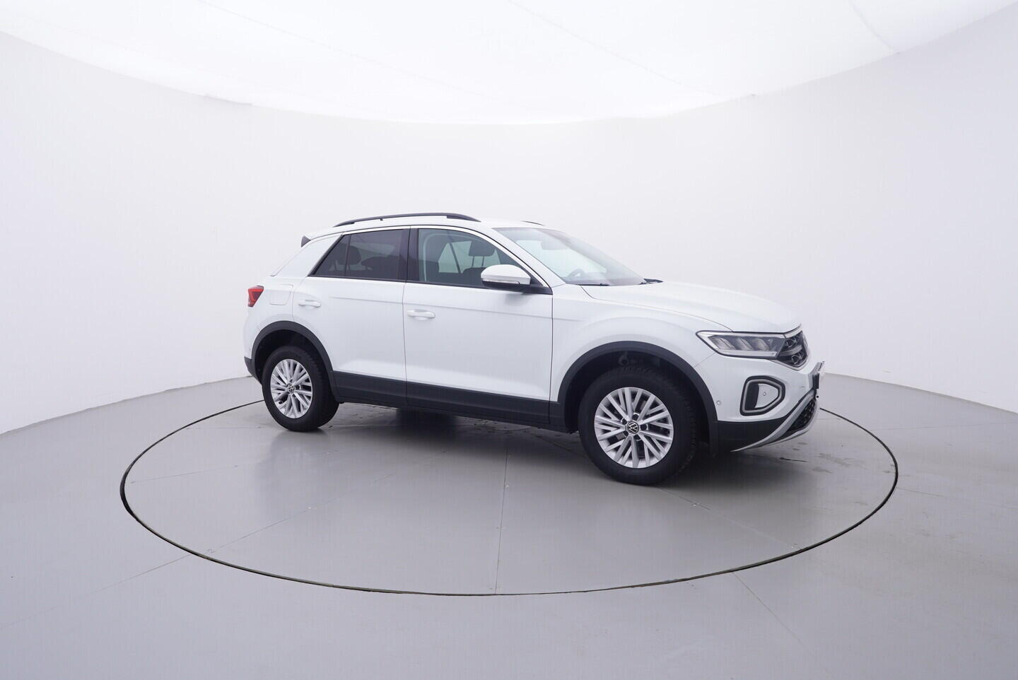 OV190V11145_16.webp_T-ROC Life 1.5 TSI 110 kW automat, DPH