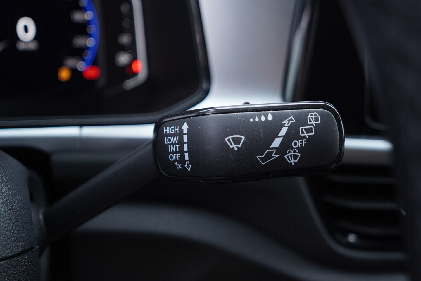 OV190V11145_25.webp_T-ROC Life 1.5 TSI 110 kW automat, DPH