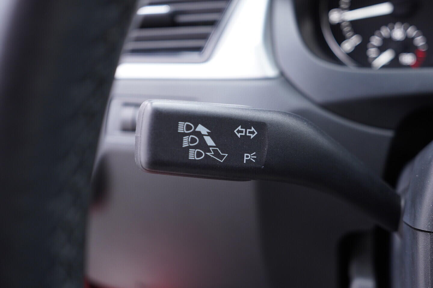 OV190V11147_23.webp_RAPID Ambiente 1.2 TSI 63 kW manuál