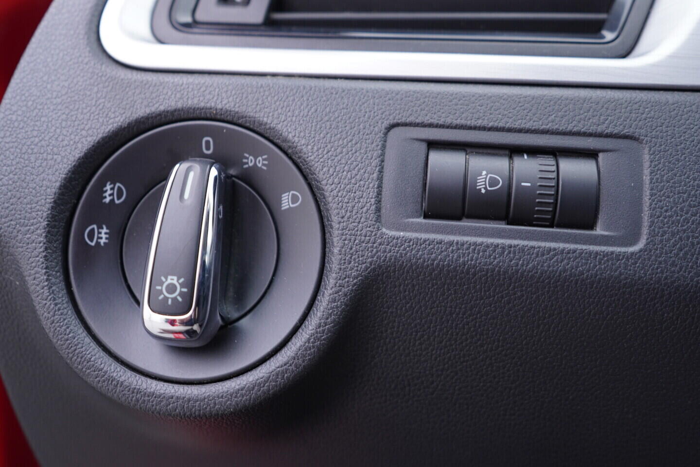 OV190V11147_25.webp_RAPID Ambiente 1.2 TSI 63 kW manuál