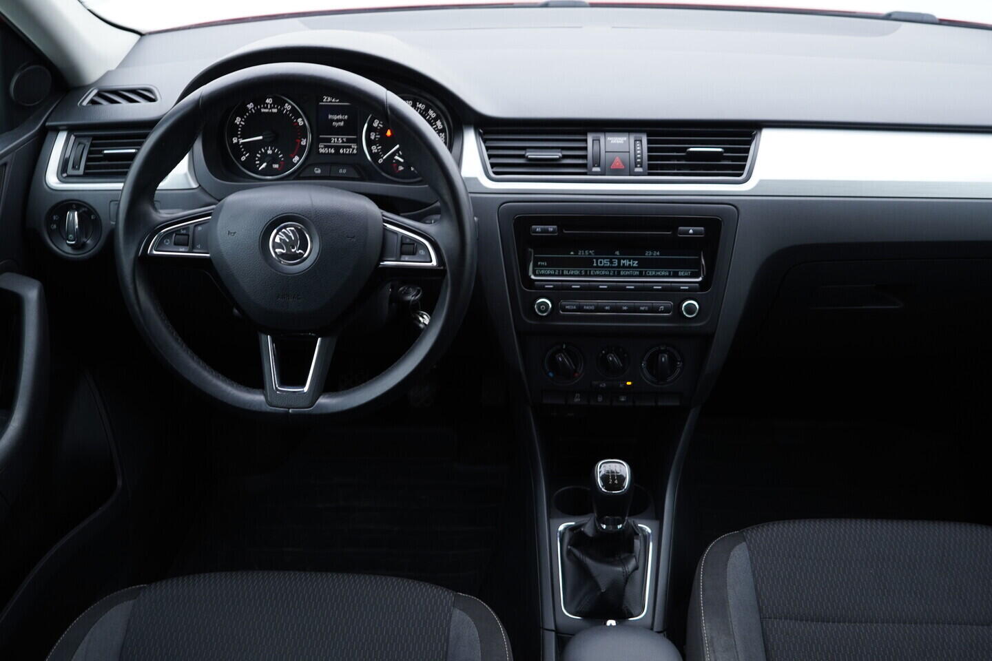 OV190V11147_26.webp_RAPID Ambiente 1.2 TSI 63 kW manuál