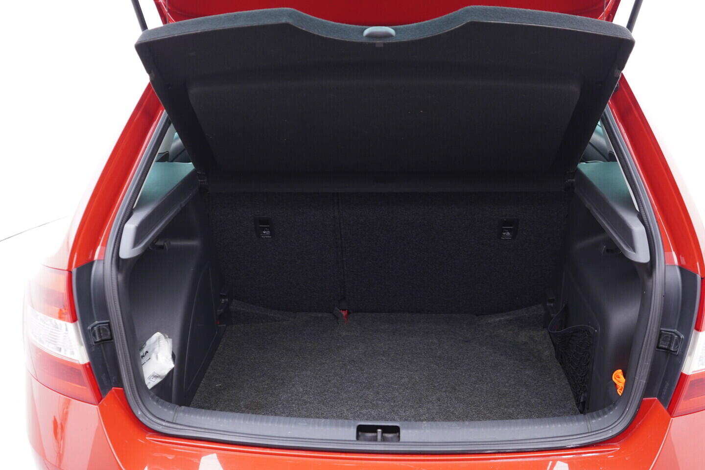 OV190V11147_35.webp_RAPID Ambiente 1.2 TSI 63 kW manuál