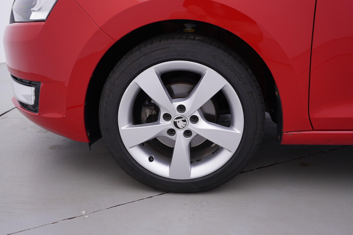 OV190V11147_37.webp_RAPID Ambiente 1.2 TSI 63 kW manuál