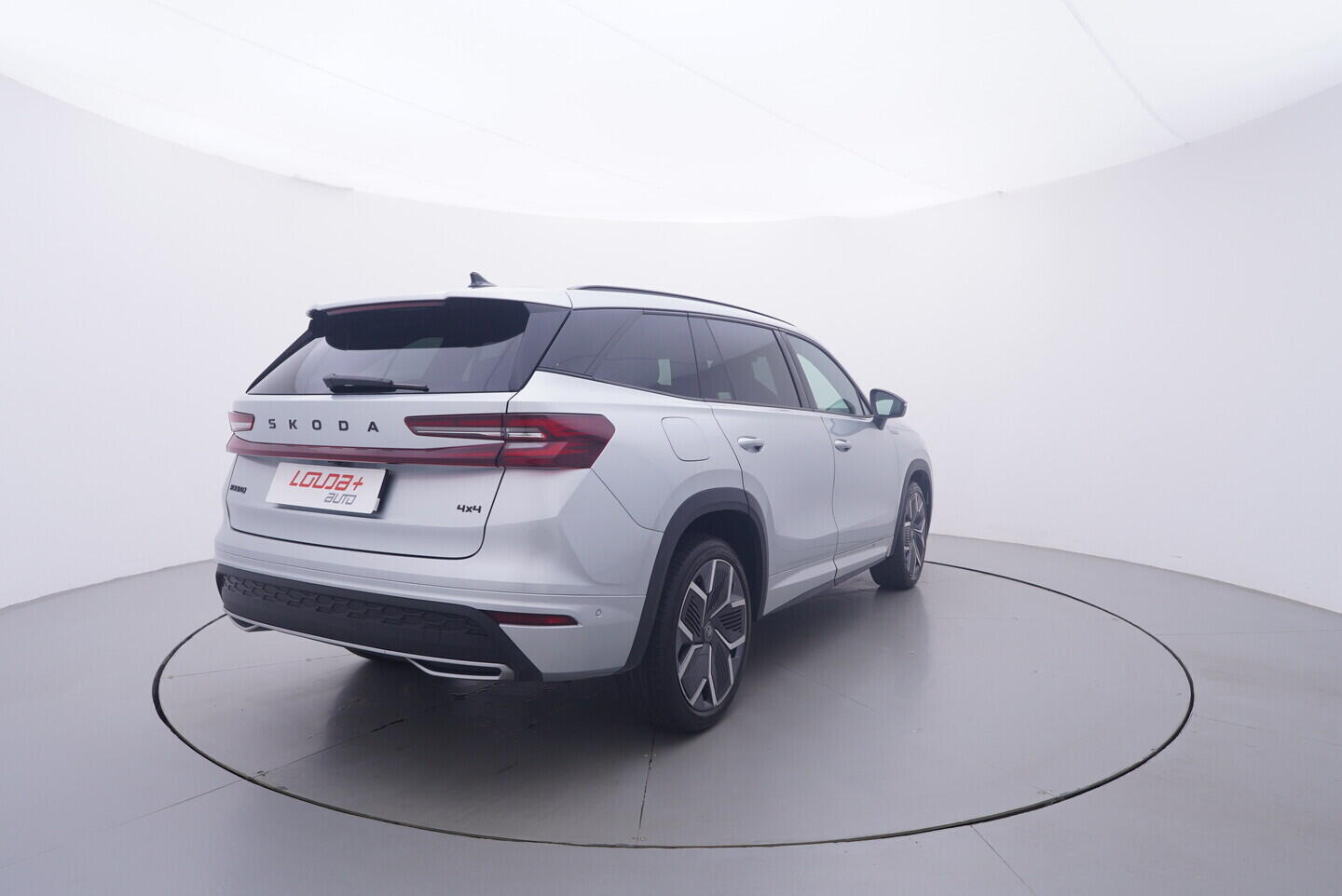 OV190V11148_14.webp_KODIAQ SportLine 2.0 TDI 142 kW automat, DPH
