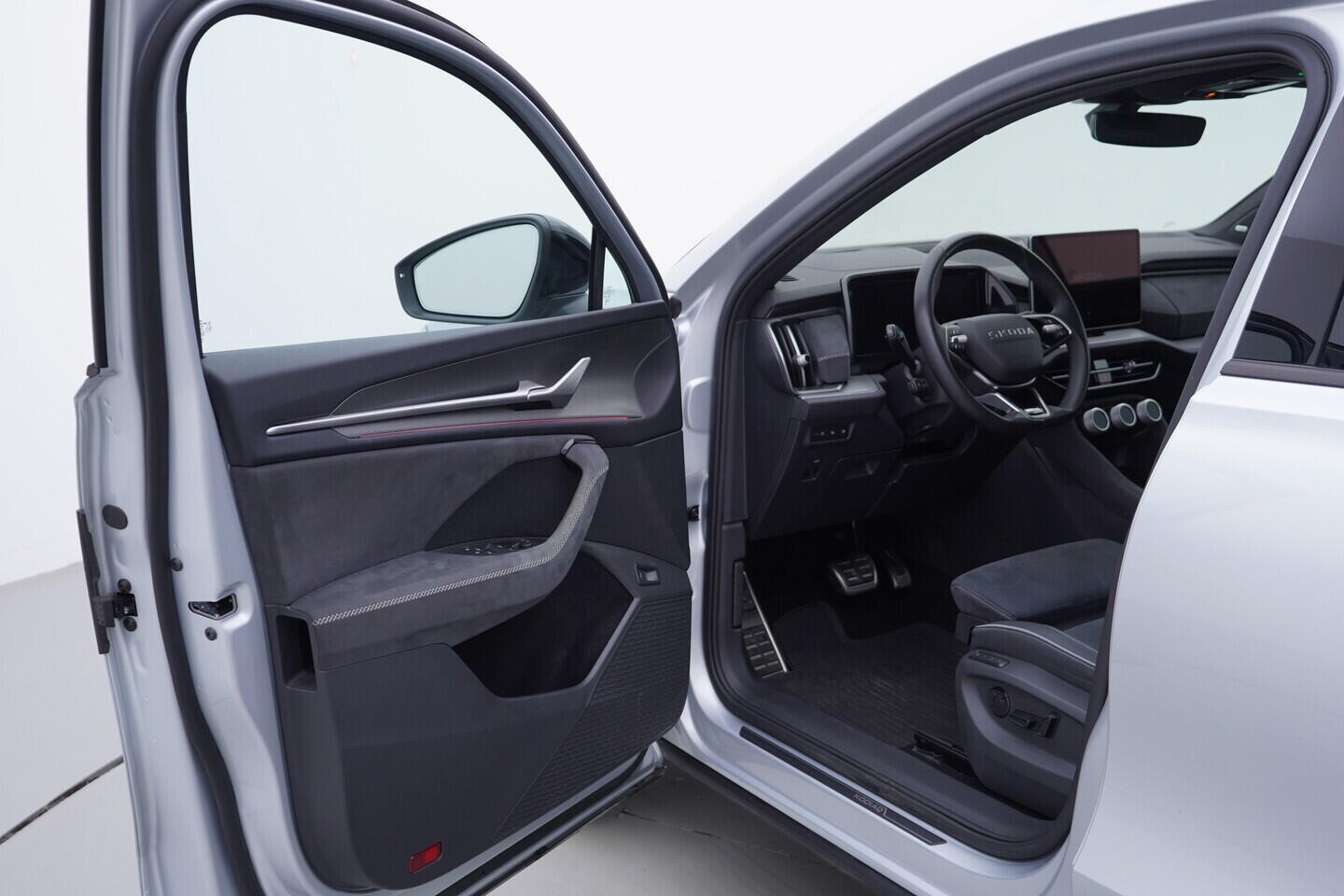 OV190V11148_18.webp_KODIAQ SportLine 2.0 TDI 142 kW automat, DPH