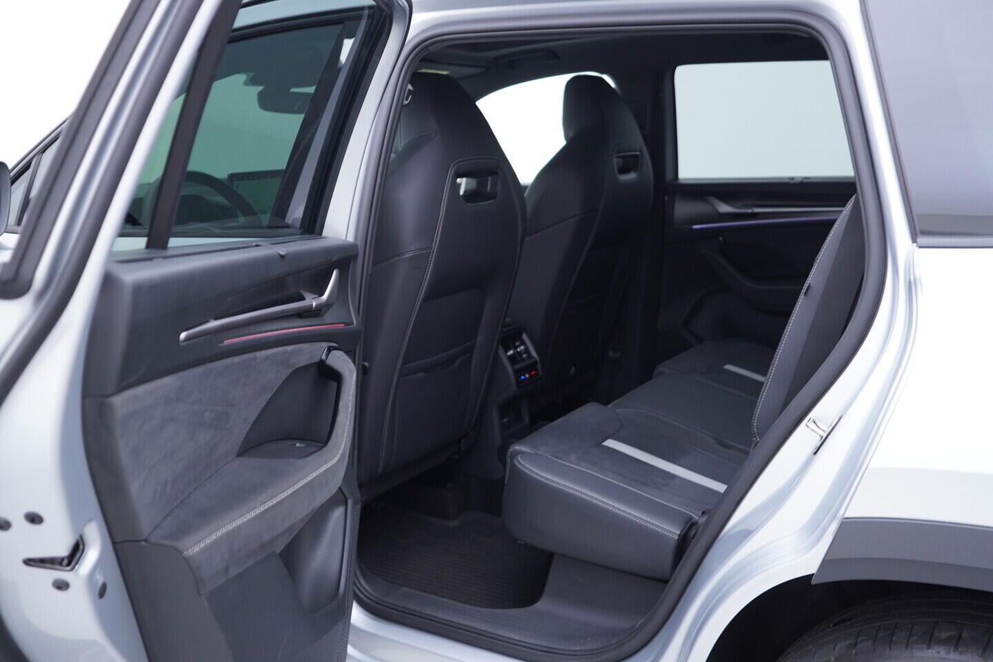 OV190V11148_39.webp_KODIAQ SportLine 2.0 TDI 142 kW automat, DPH