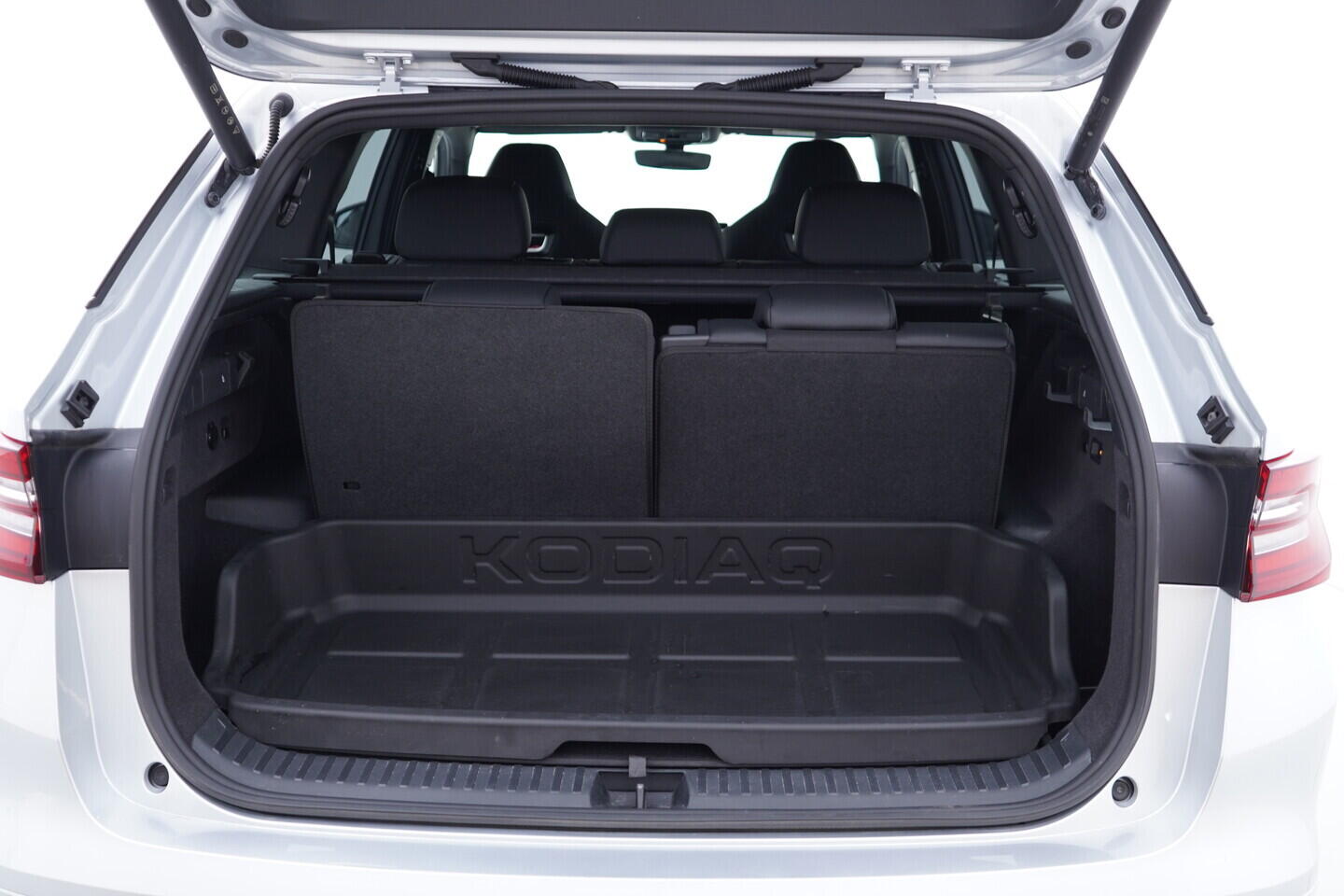 OV190V11148_44.webp_KODIAQ SportLine 2.0 TDI 142 kW automat, DPH