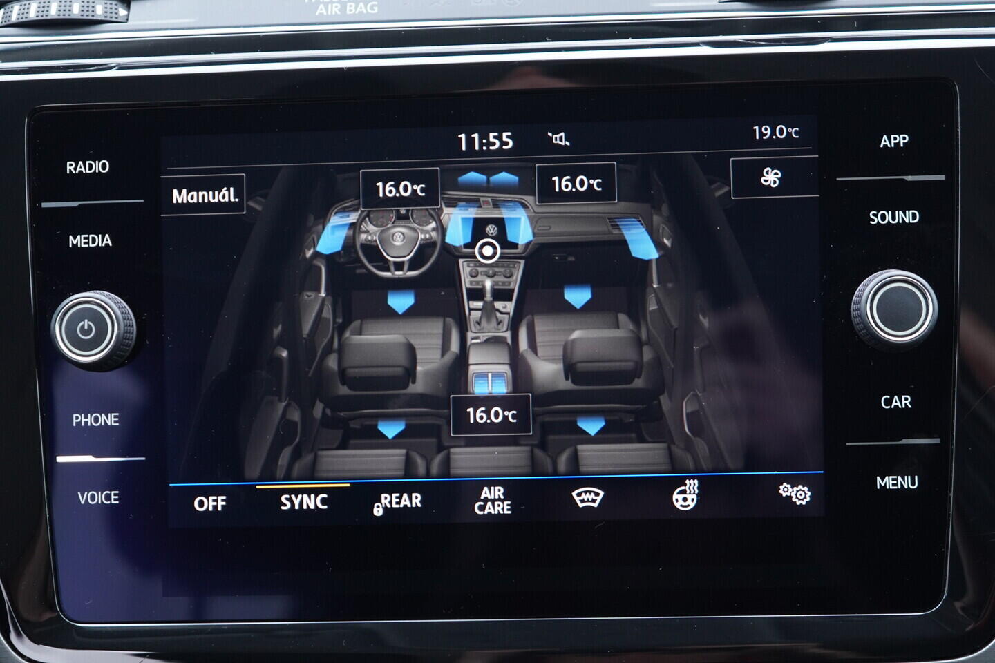 OV190V11149_31.webp_TOURAN  1.5 TSI 110 kW manuál, DPH
