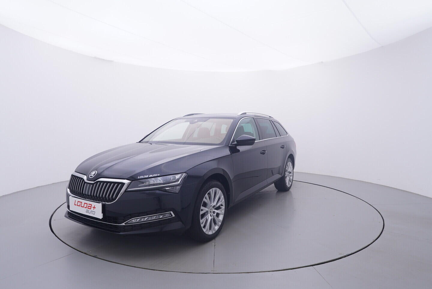 OV190V11150_10.webp_SUPERB Style 2.0 TSI 200 kW automat