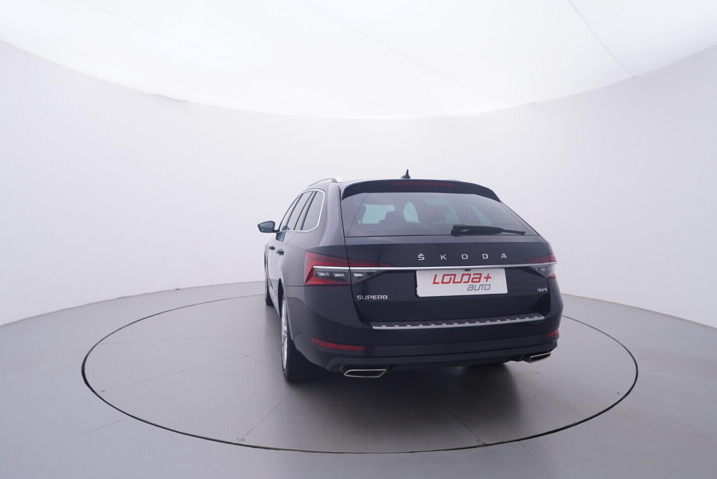 OV190V11150_13.webp_SUPERB Style 2.0 TSI 200 kW automat