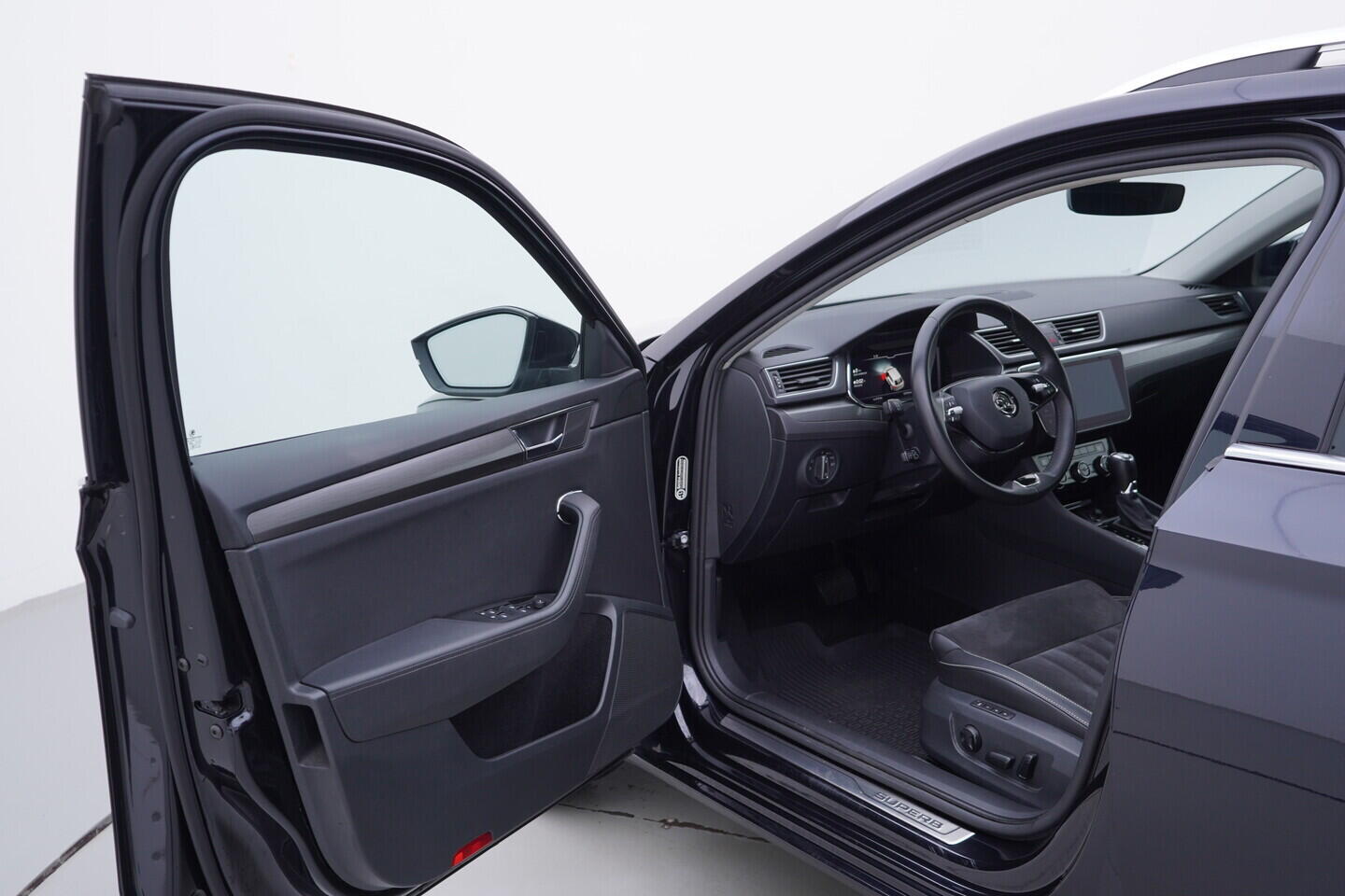 OV190V11150_18.webp_SUPERB Style 2.0 TSI 200 kW automat