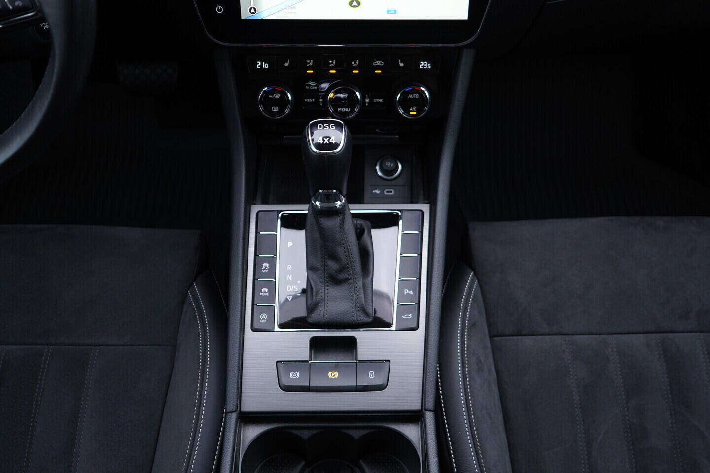 OV190V11150_35.webp_SUPERB Style 2.0 TSI 200 kW automat
