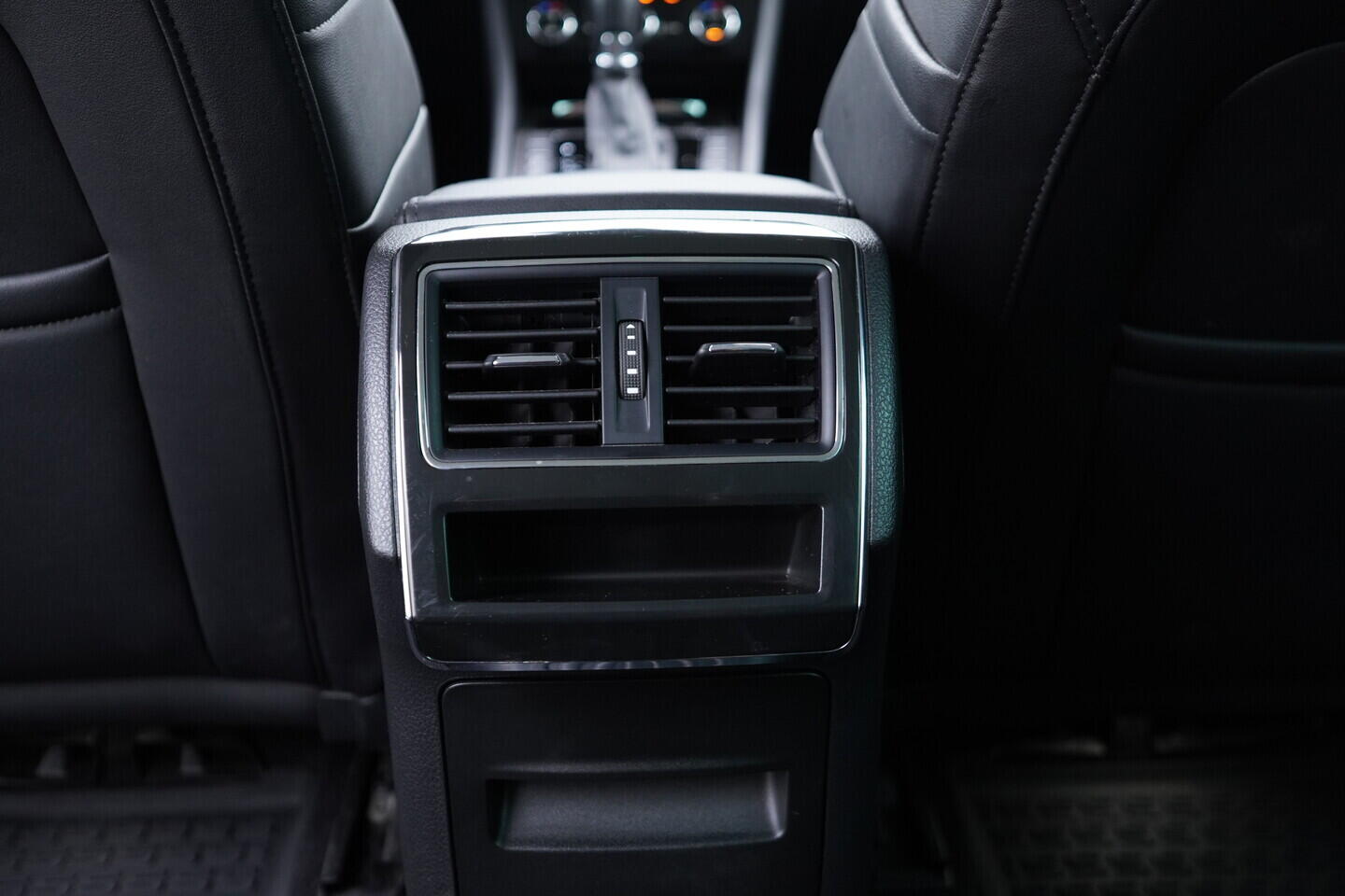 OV190V11150_37.webp_SUPERB Style 2.0 TSI 200 kW automat