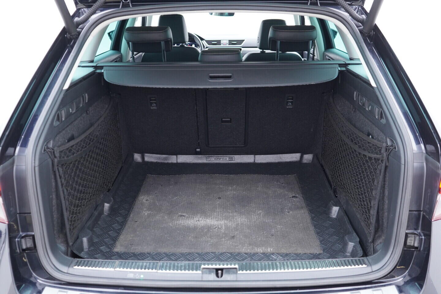 OV190V11150_40.webp_SUPERB Style 2.0 TSI 200 kW automat