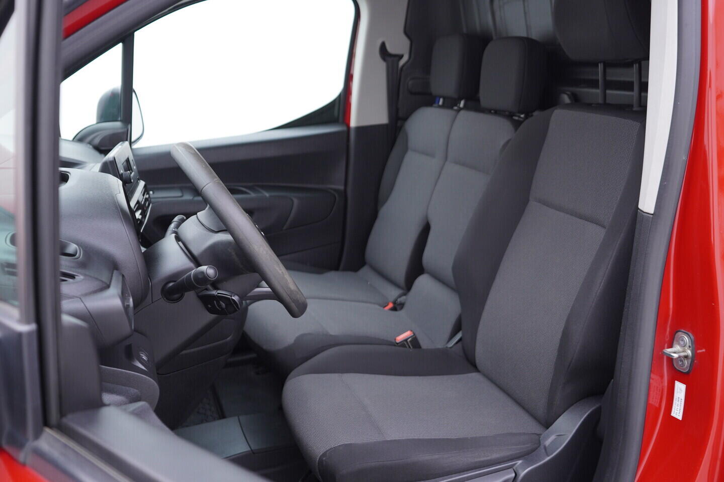 OV190V11153_23.webp_BERLINGO  1.5 HDI 75 kW manuál, DPH