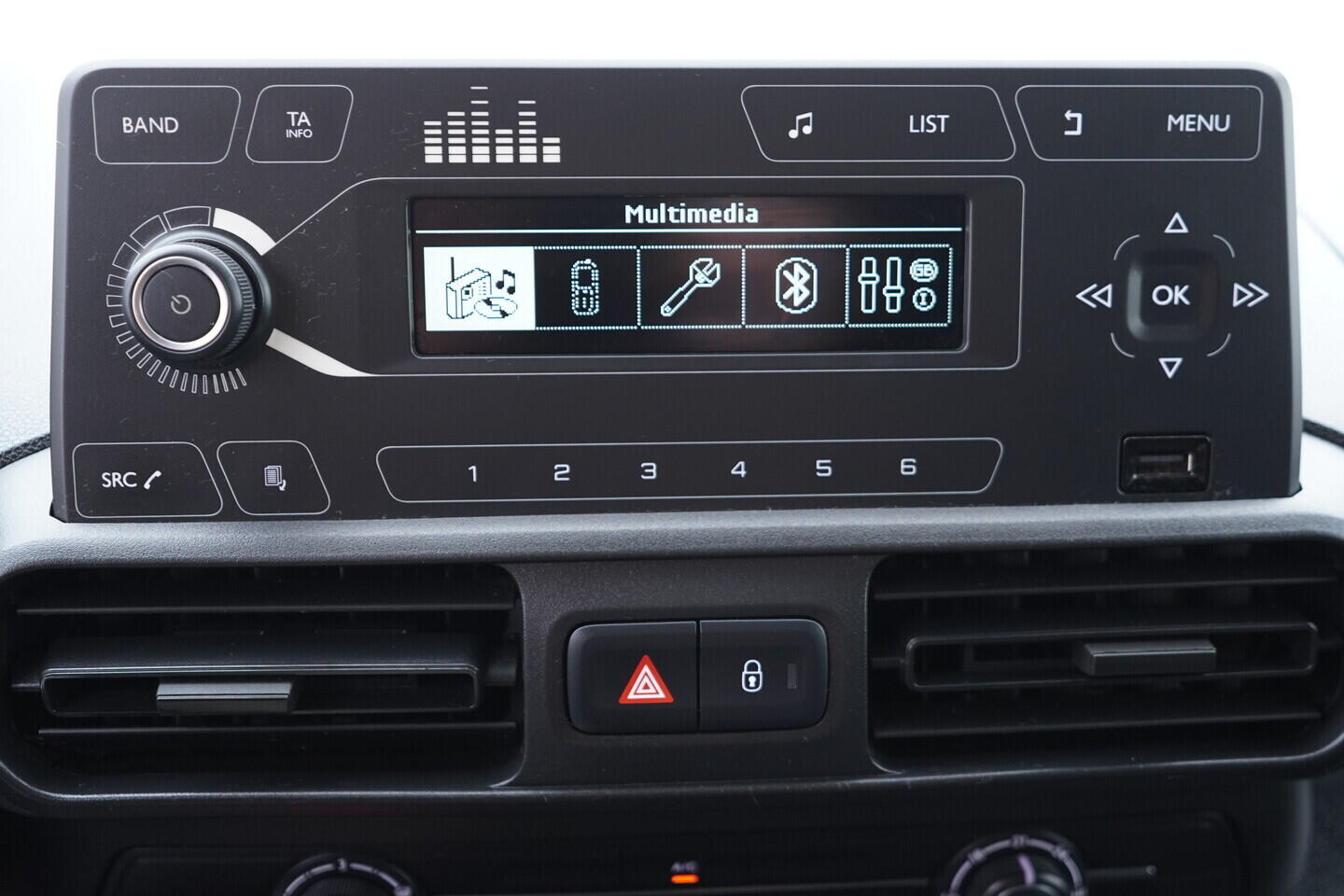 OV190V11153_28.webp_BERLINGO  1.5 HDI 75 kW manuál, DPH