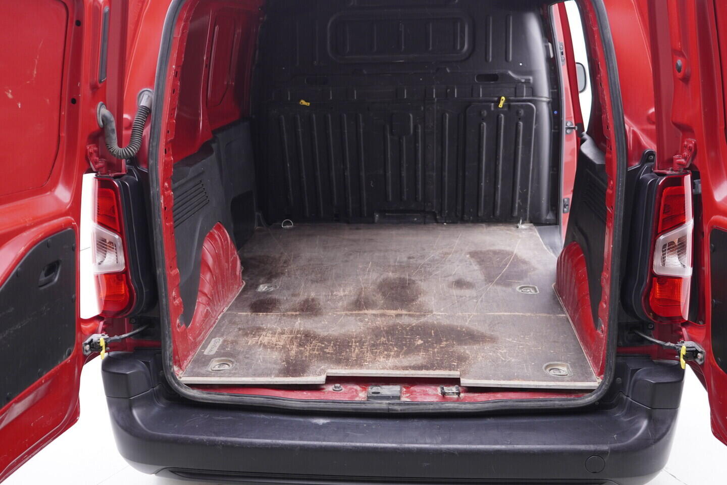 OV190V11153_34.webp_BERLINGO  1.5 HDI 75 kW manuál, DPH