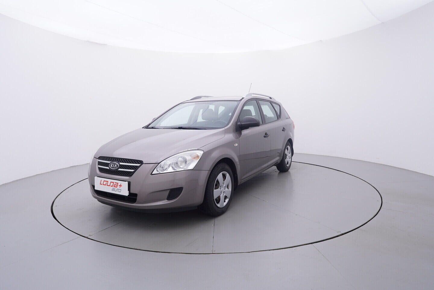 OV190V11156_10.webp_CEED Comfort 1.4 GDI 80 kW manuál