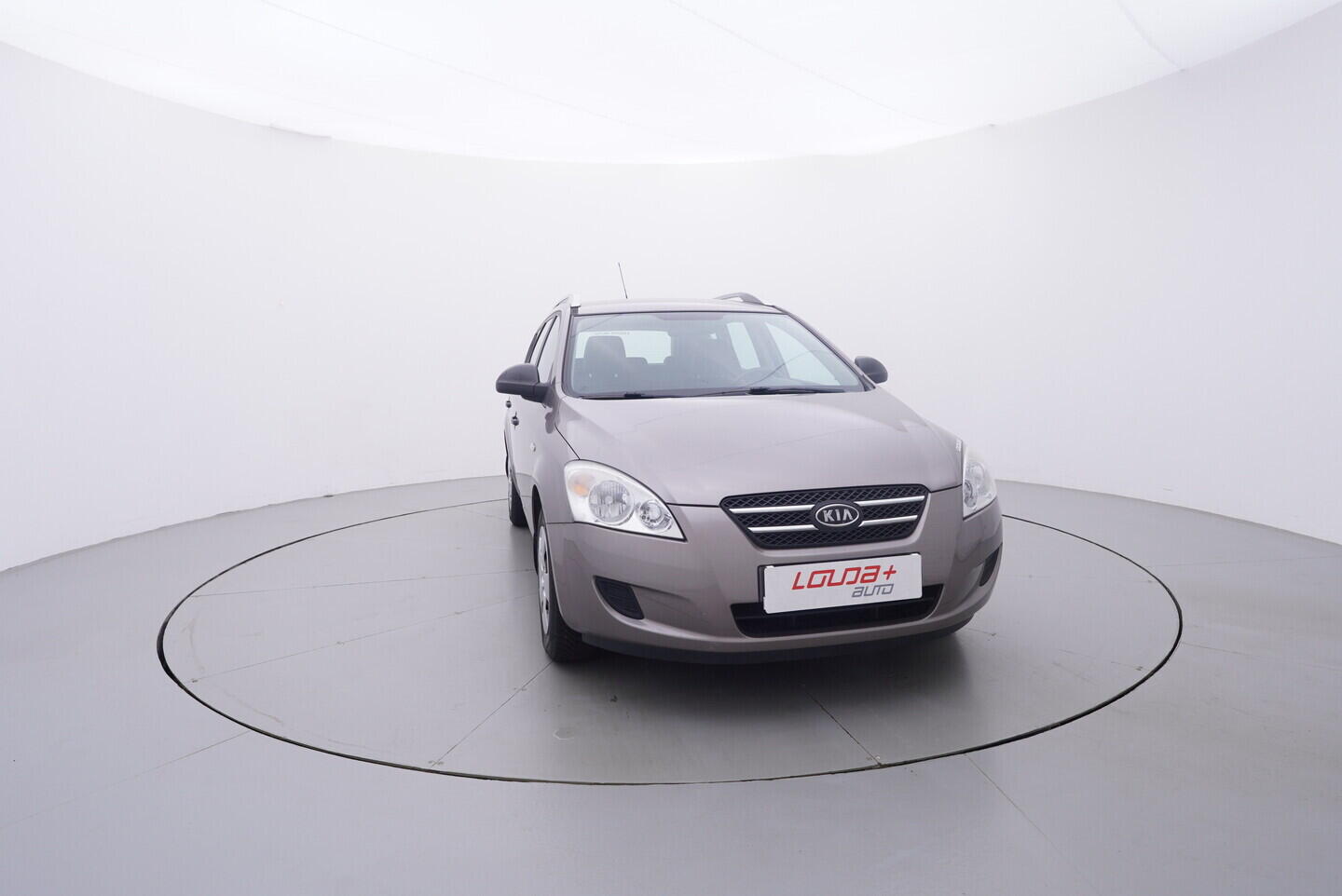 OV190V11156_17.webp_CEED Comfort 1.4 GDI 80 kW manuál