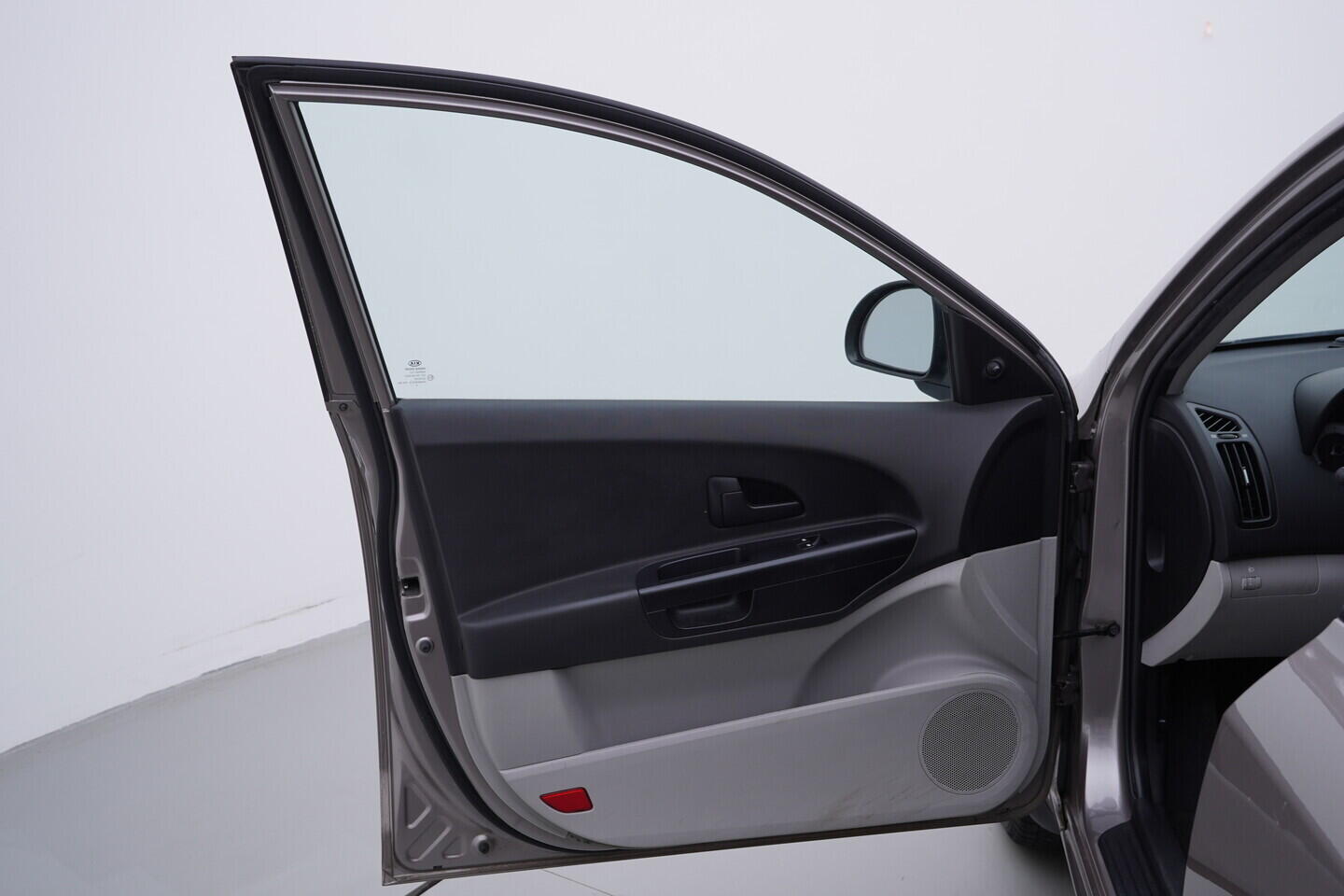 OV190V11156_18.webp_CEED Comfort 1.4 GDI 80 kW manuál