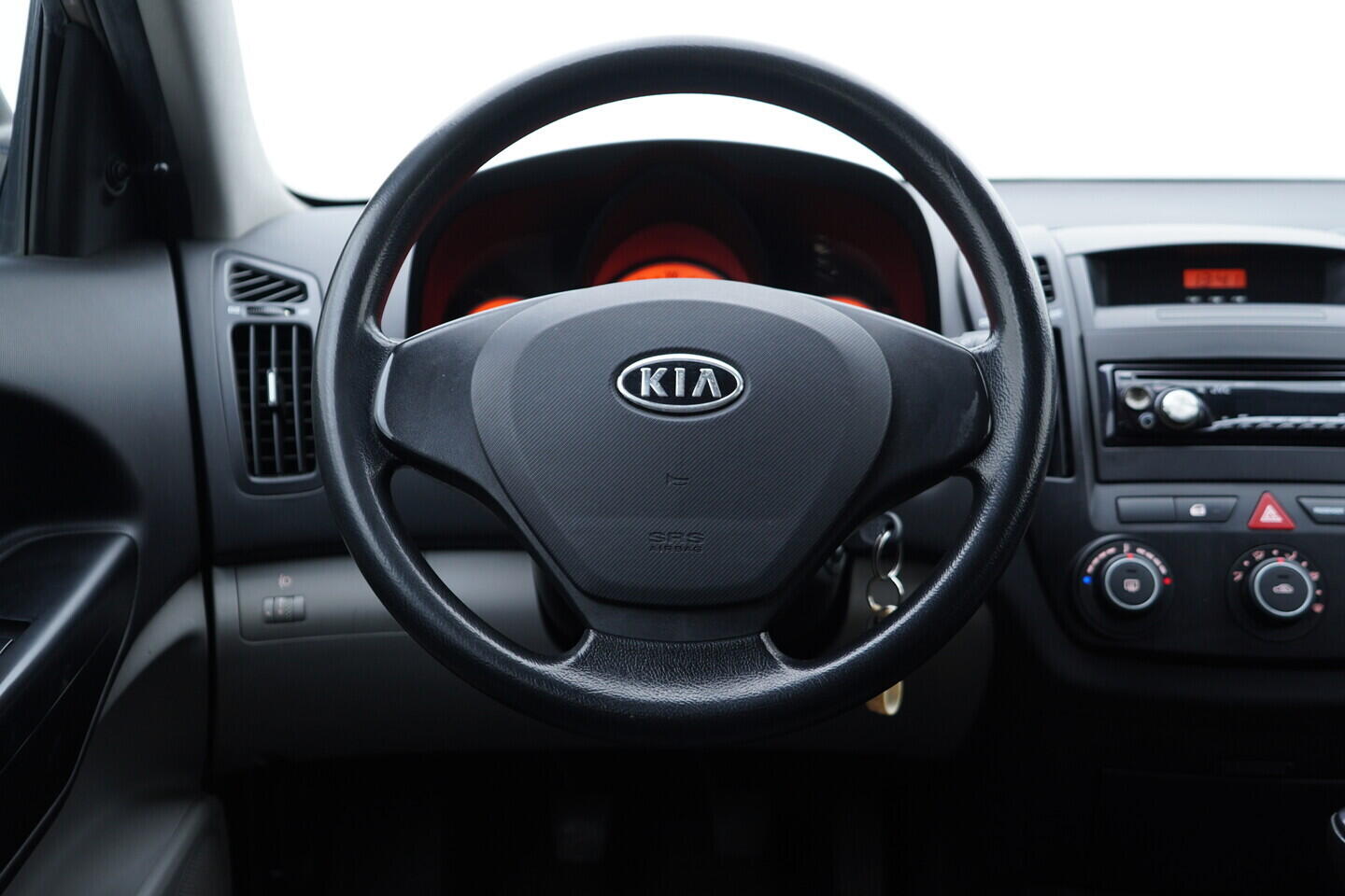 OV190V11156_23.webp_CEED Comfort 1.4 GDI 80 kW manuál