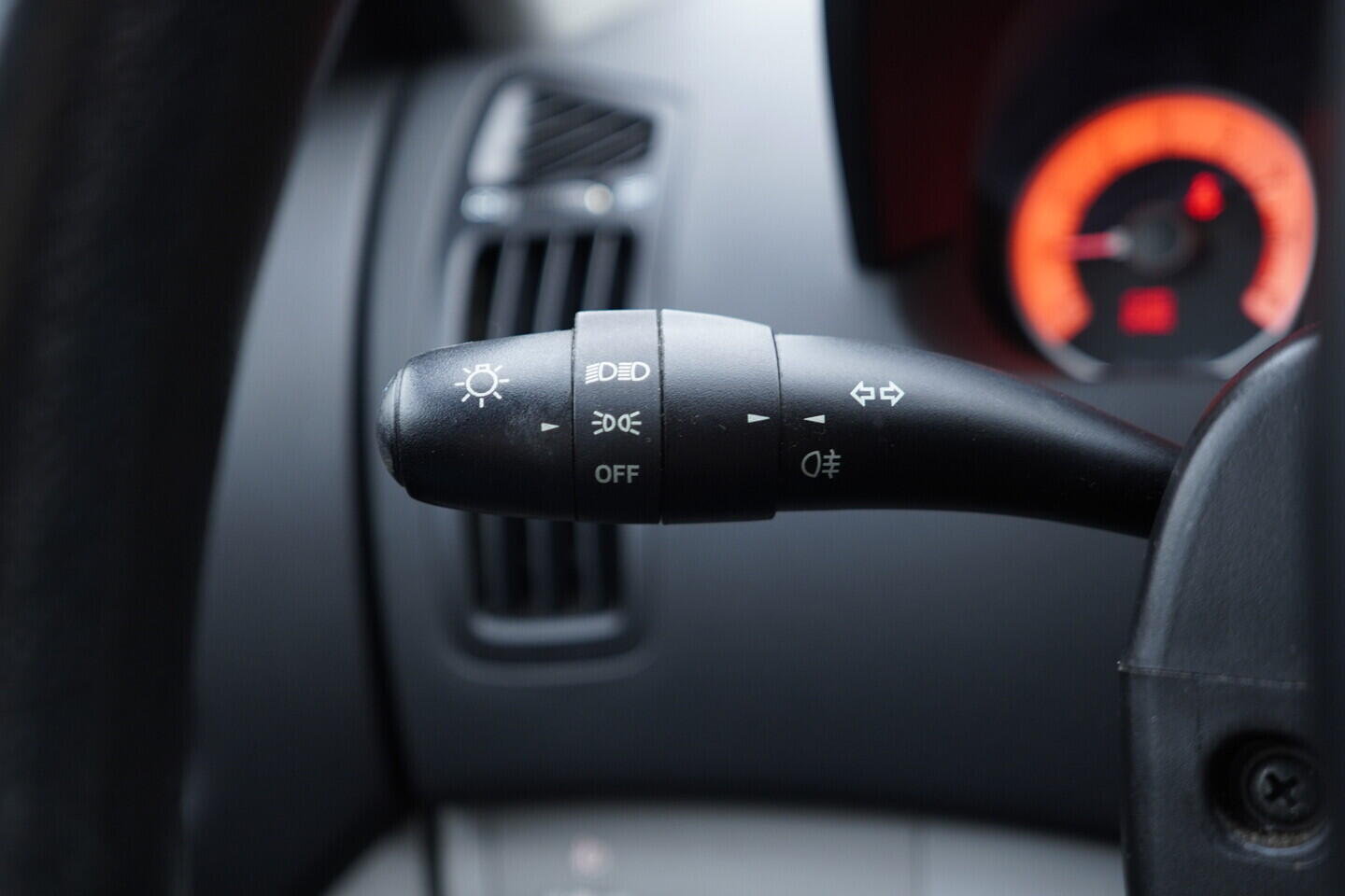 OV190V11156_24.webp_CEED Comfort 1.4 GDI 80 kW manuál