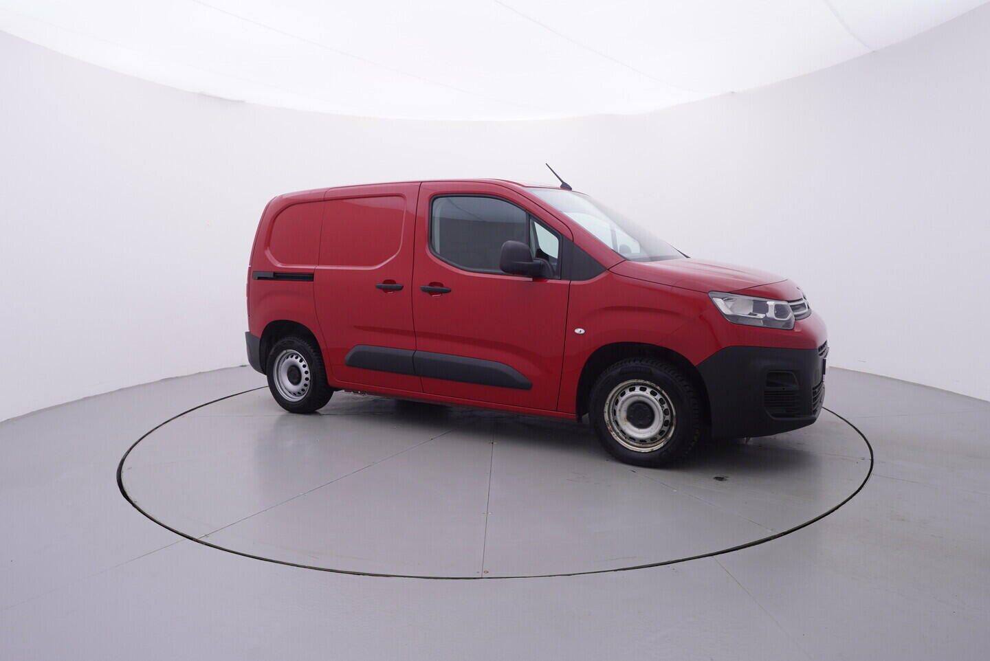 OV190V11157_16.webp_BERLINGO  1.5 HDI 75 kW manuál, DPH