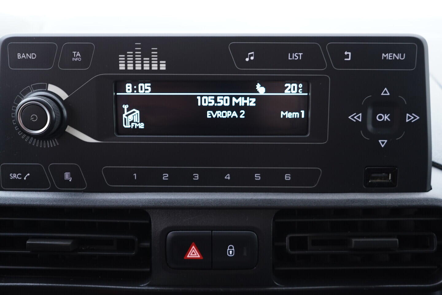 OV190V11157_25.webp_BERLINGO  1.5 HDI 75 kW manuál, DPH