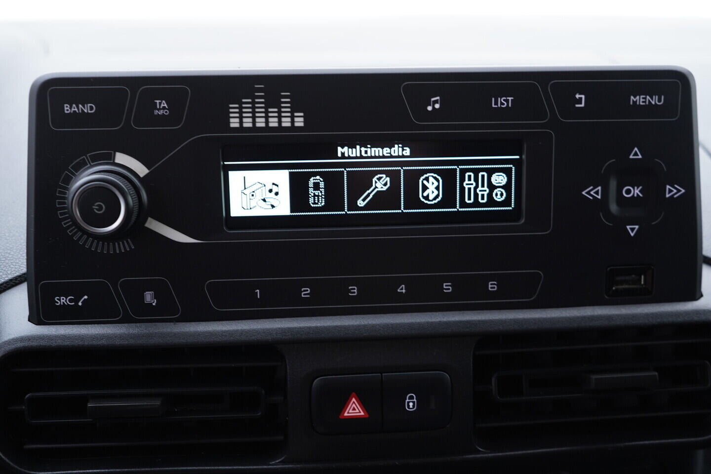 OV190V11157_26.webp_BERLINGO  1.5 HDI 75 kW manuál, DPH