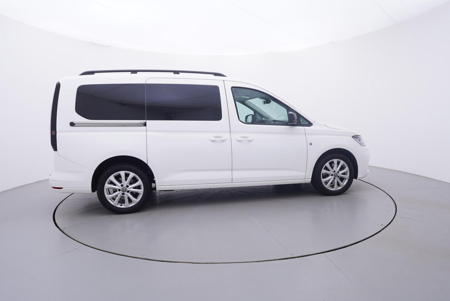 OV190V11158_15.webp_CADDY  2.0 TDI 90 kW automat