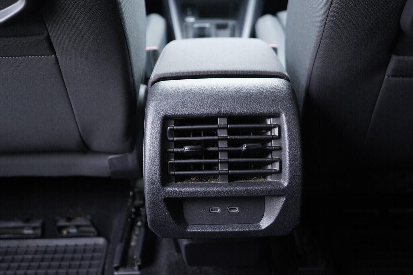 OV190V11158_35.webp_CADDY  2.0 TDI 90 kW automat