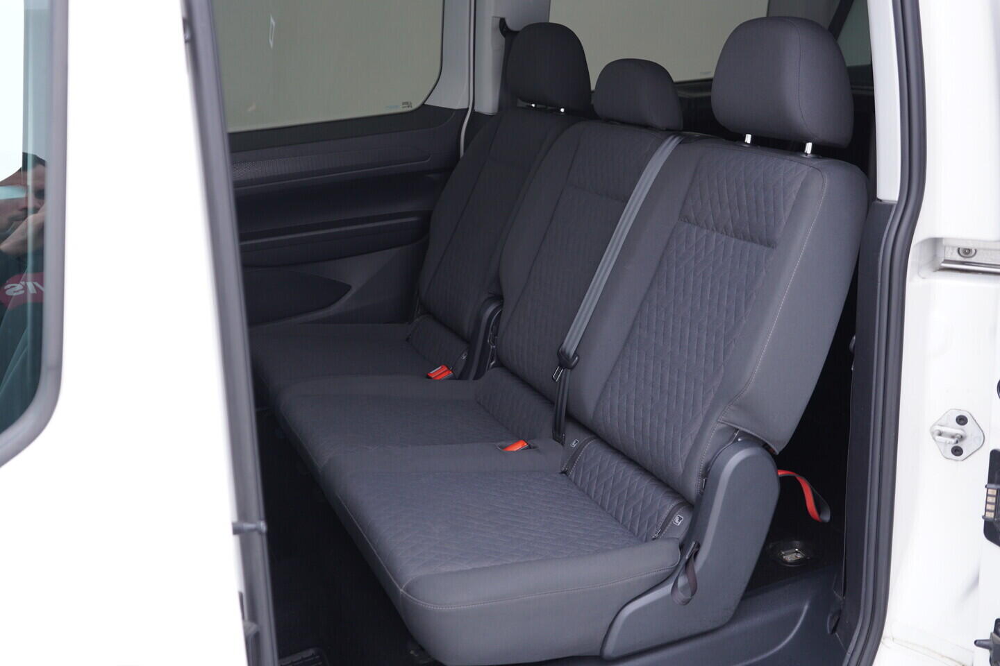 OV190V11158_36.webp_CADDY  2.0 TDI 90 kW automat