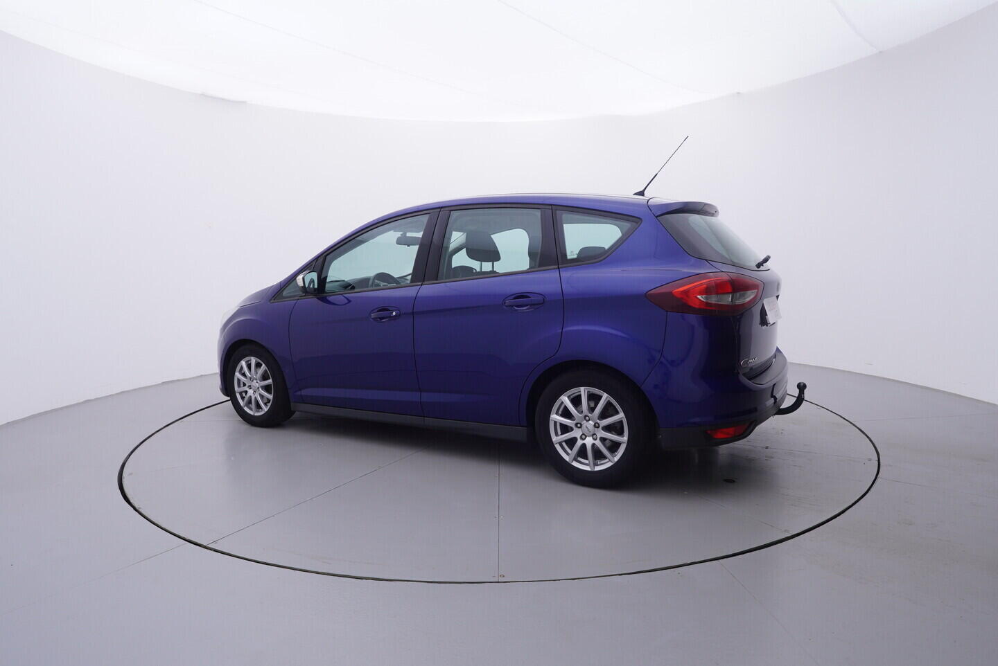 OV190V11160_12.webp_C-MAX  1.0 EcoBoost 74 kW manuál