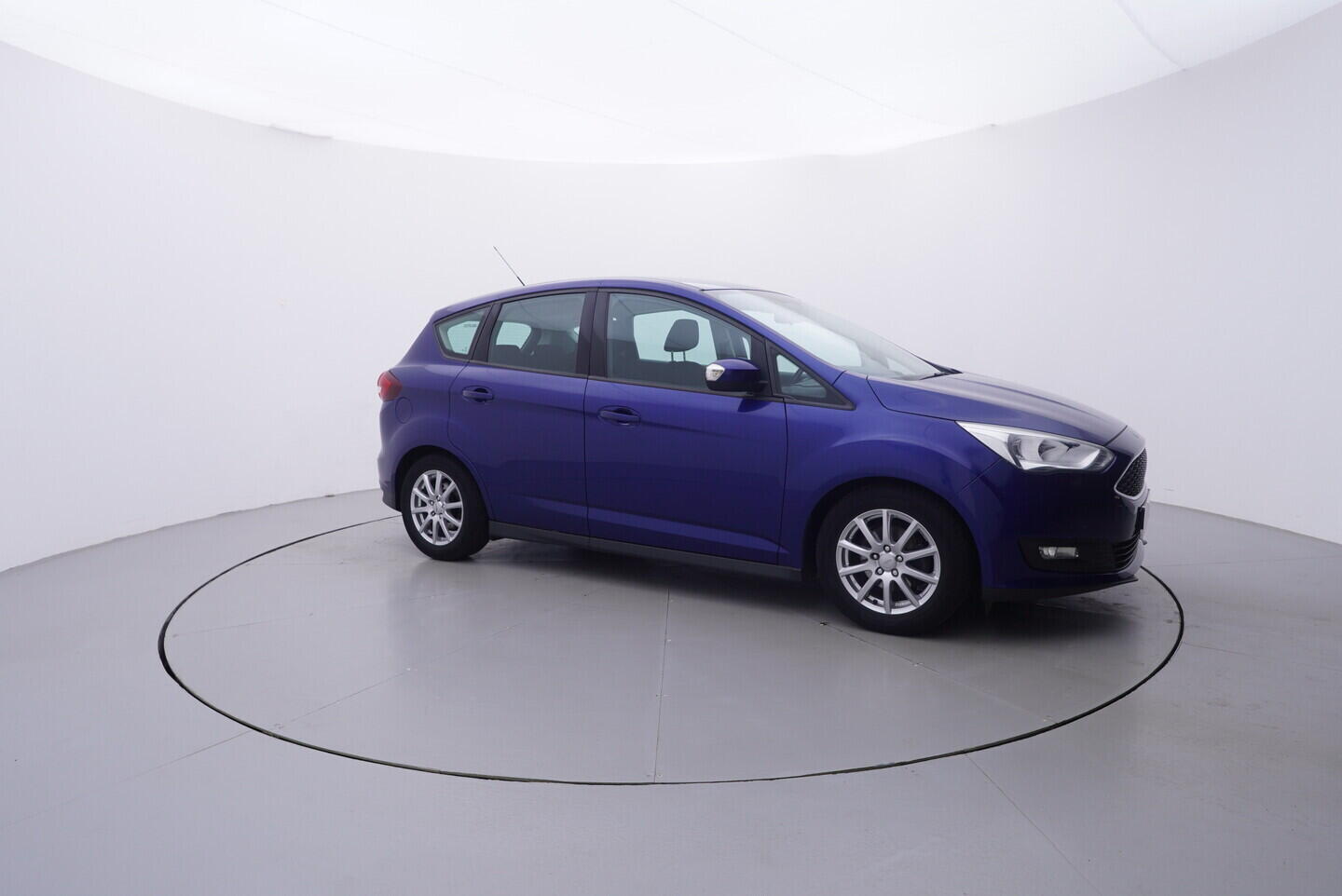 OV190V11160_16.webp_C-MAX  1.0 EcoBoost 74 kW manuál