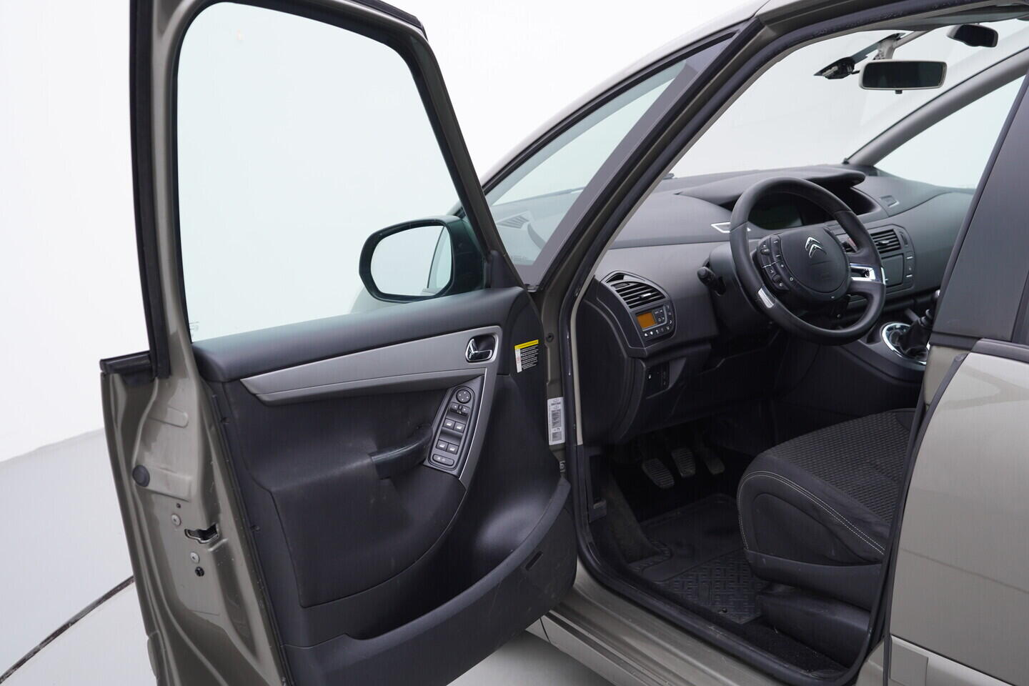 OV190V11167_18.webp_C4 PICASSO  1.6 HDI 82 kW manuál