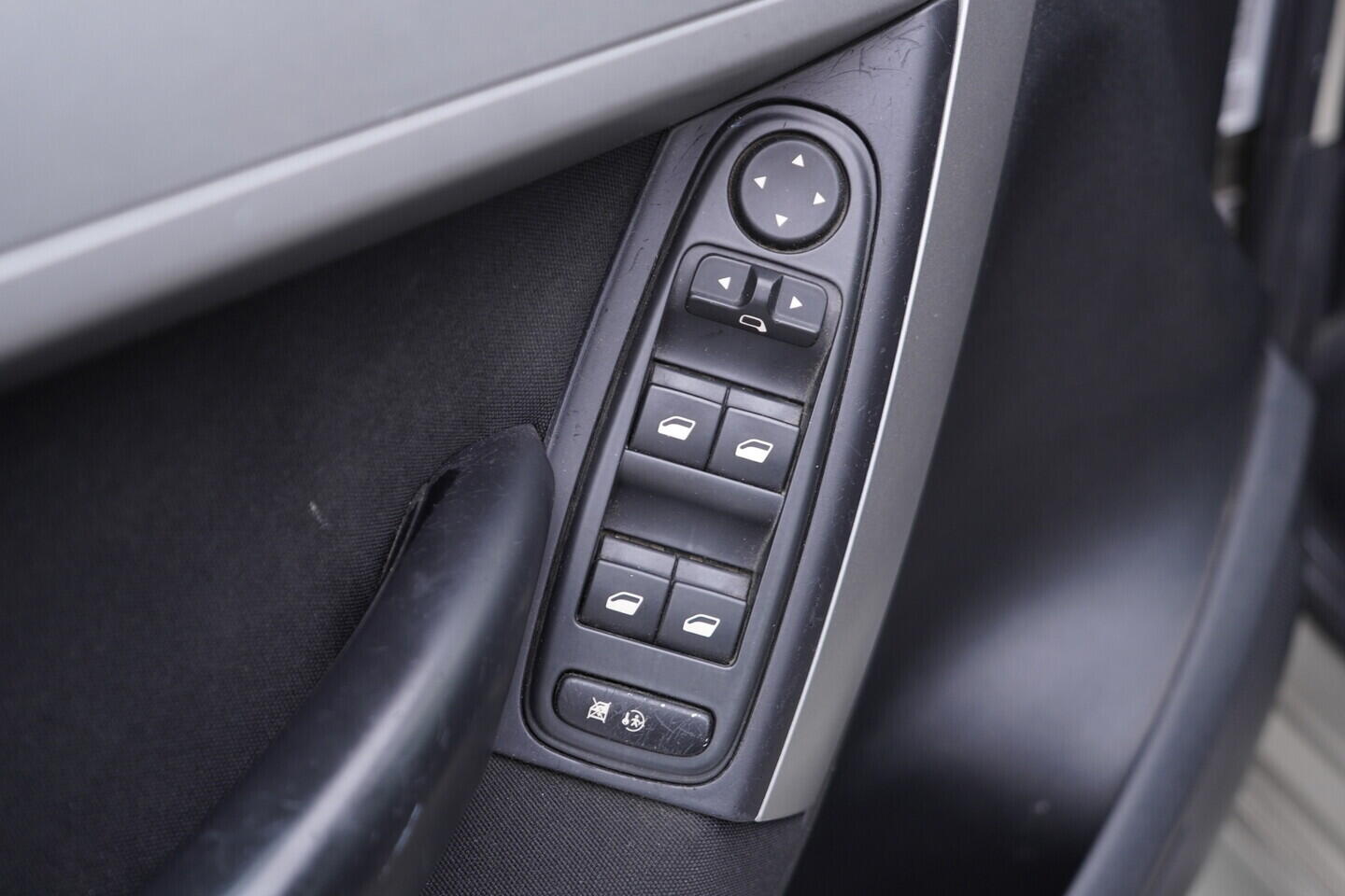 OV190V11167_20.webp_C4 PICASSO  1.6 HDI 82 kW manuál