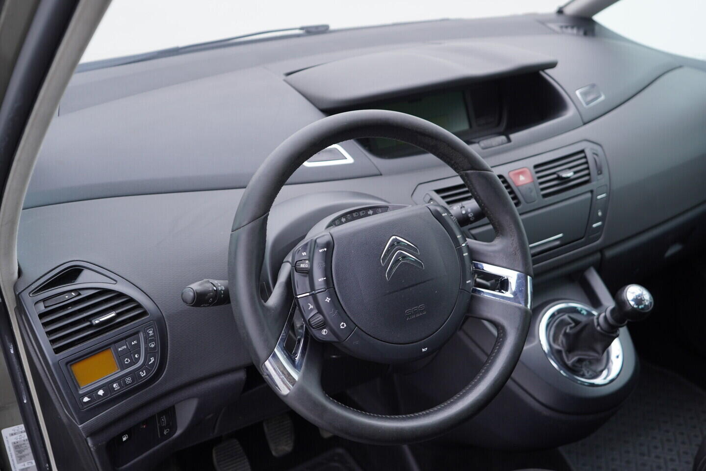 OV190V11167_21.webp_C4 PICASSO  1.6 HDI 82 kW manuál