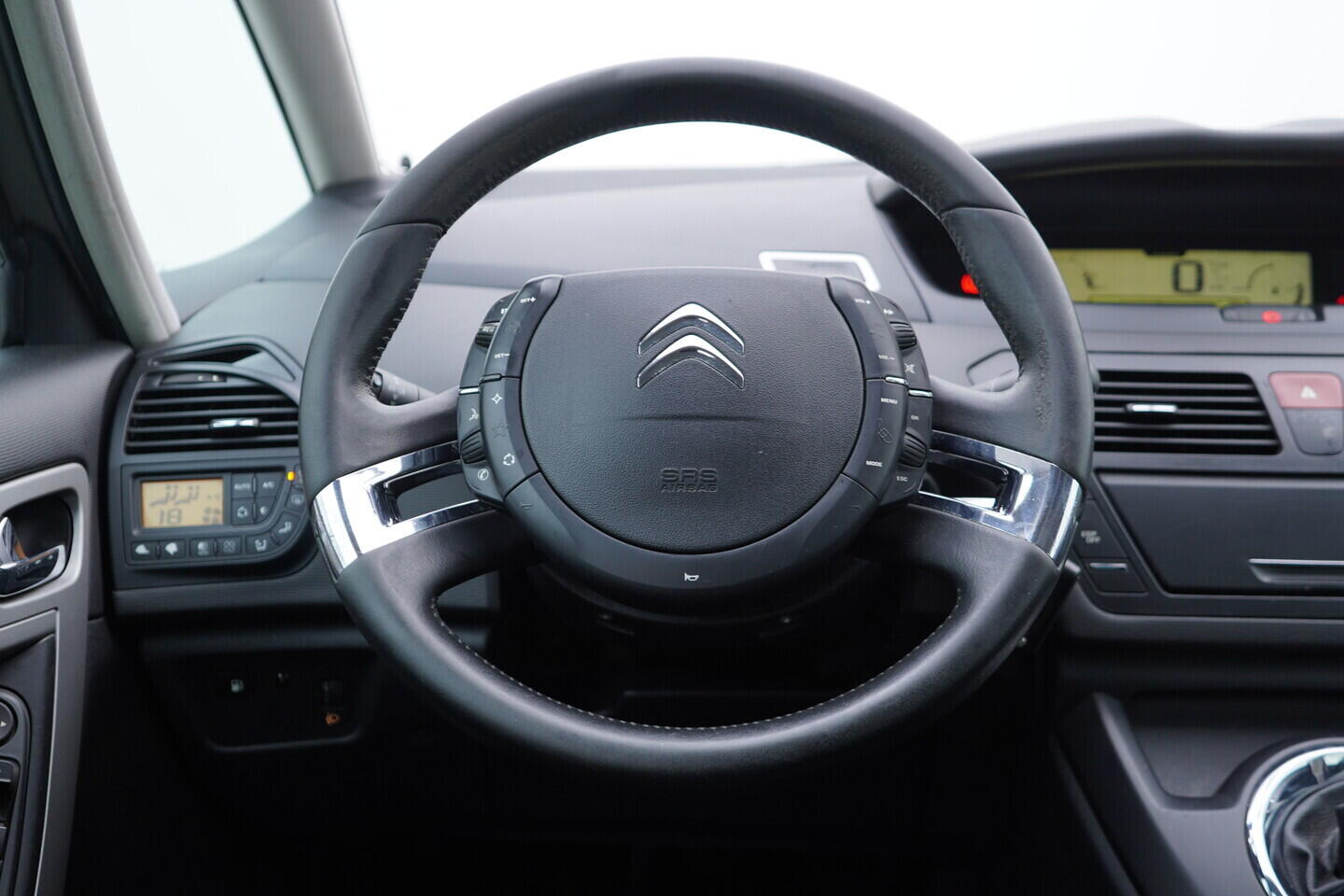 OV190V11167_26.webp_C4 PICASSO  1.6 HDI 82 kW manuál