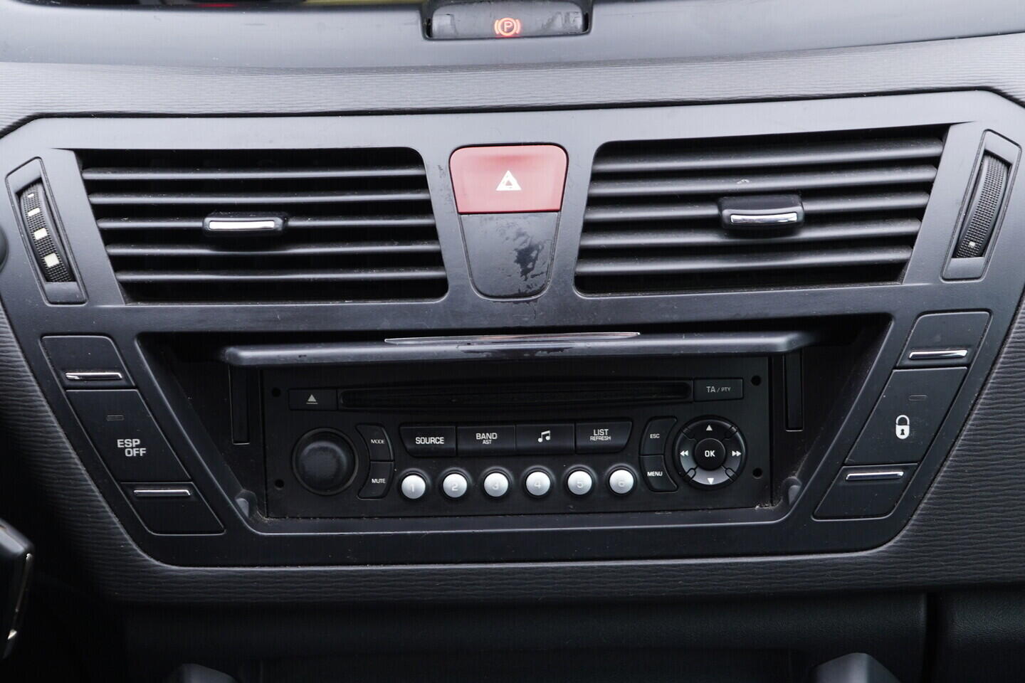 OV190V11167_28.webp_C4 PICASSO  1.6 HDI 82 kW manuál