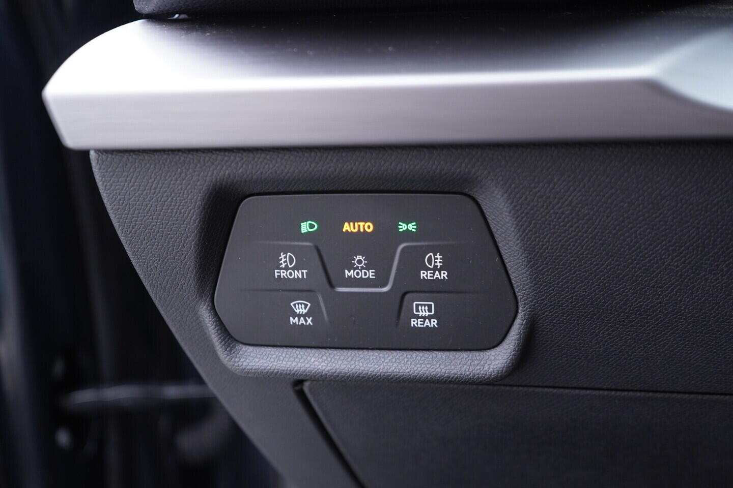 OV190V11172_25.webp_LEON ST FR 1.5 TSI 110 kW automat