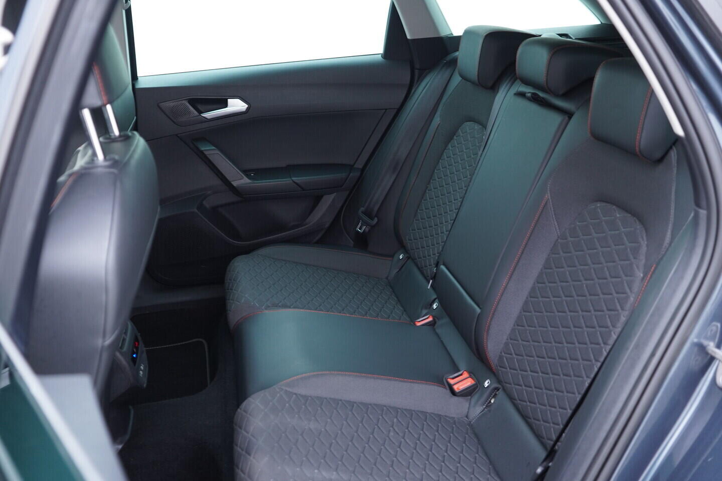 OV190V11172_41.webp_LEON ST FR 1.5 TSI 110 kW automat