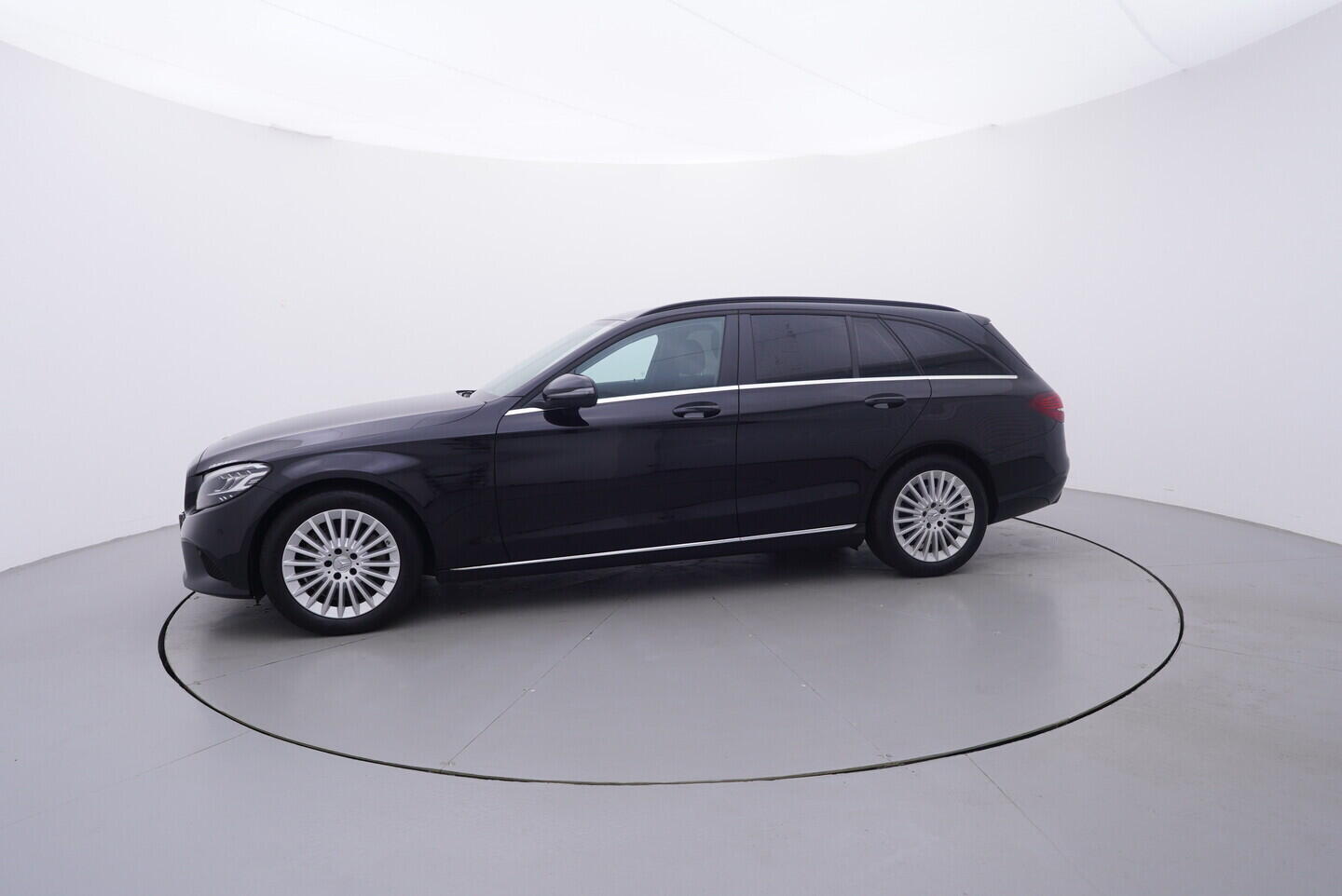 OV190V11199_11.webp_C200  1.6 CDi 118 kW automat