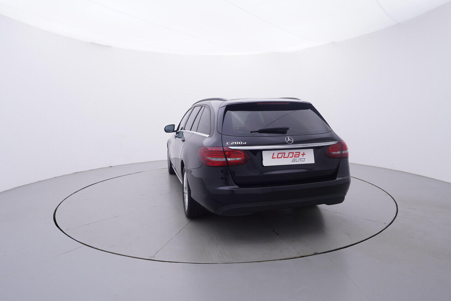 OV190V11199_13.webp_C200  1.6 CDi 118 kW automat