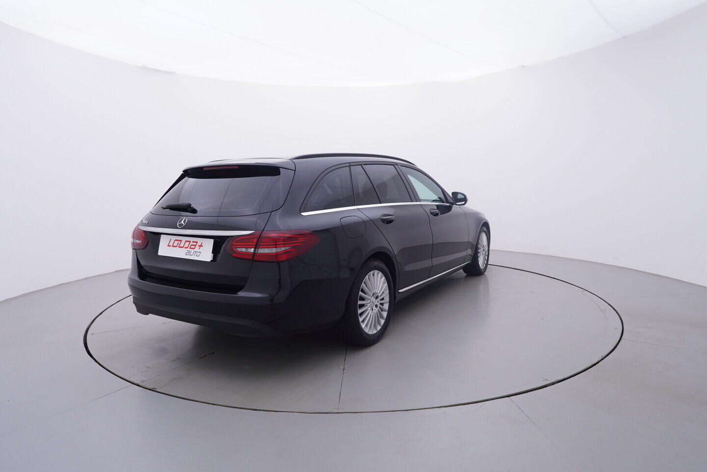 OV190V11199_14.webp_C200  1.6 CDi 118 kW automat