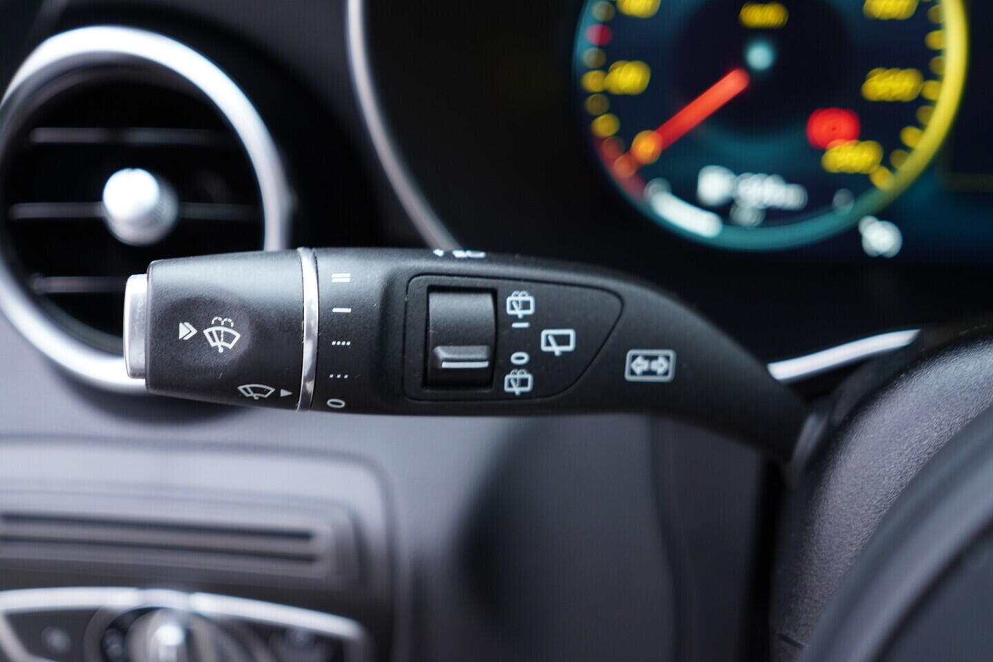 OV190V11199_24.webp_C200  1.6 CDi 118 kW automat