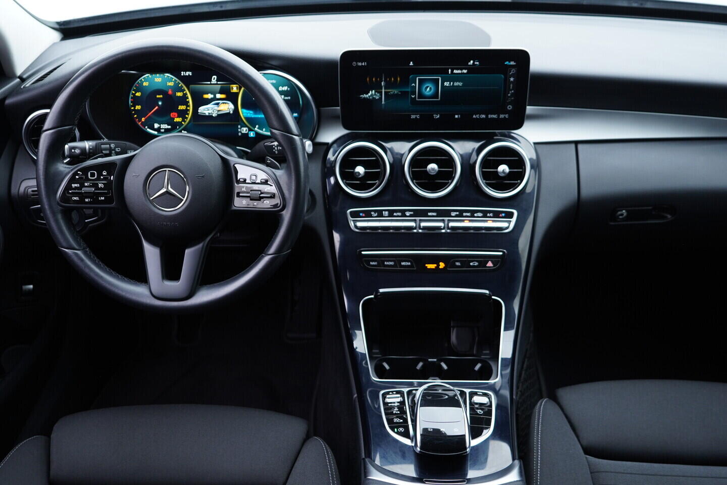 OV190V11199_30.webp_C200  1.6 CDi 118 kW automat