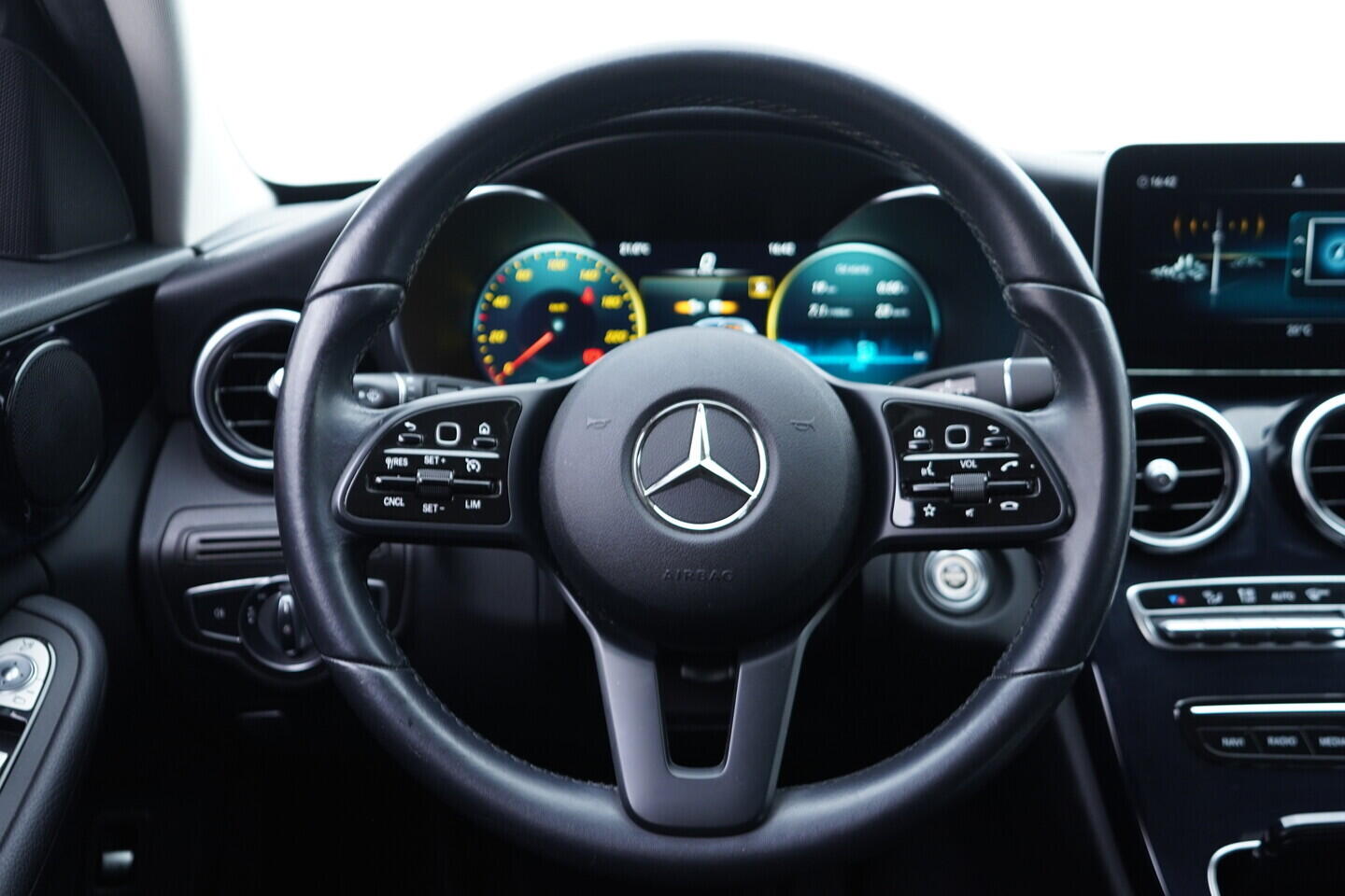 OV190V11199_32.webp_C200  1.6 CDi 118 kW automat